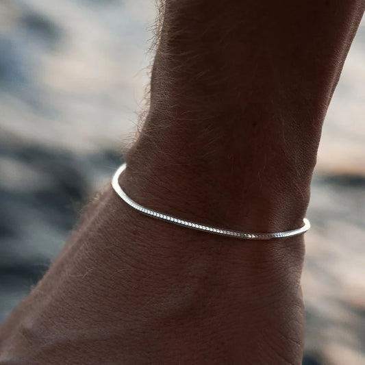 eManco Minimalist Octagonal Silver Chain Bracelet